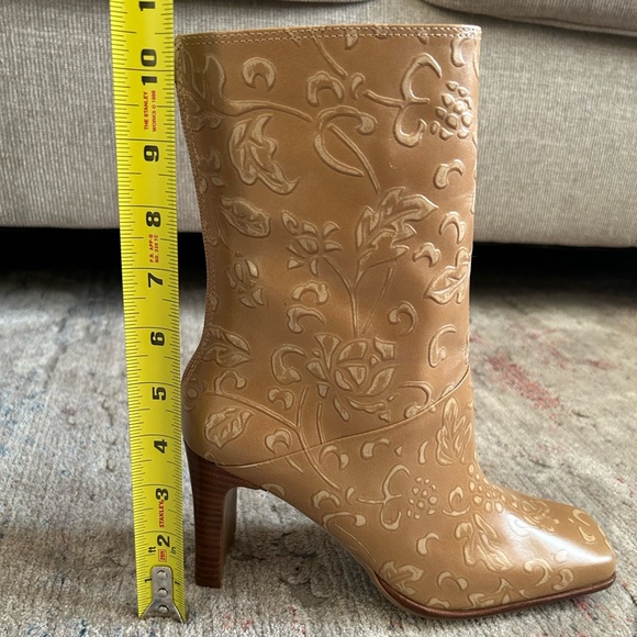 Greenwich Village Floral Boot - Picture 13 of 15